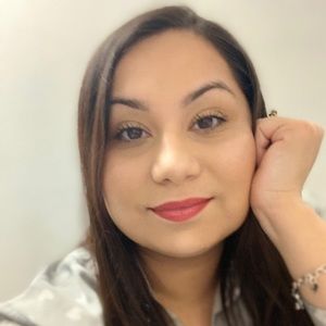 Meet your Posher, Shelly